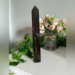 Top Quality Smokey Quartz Tower with Garden Inclusions